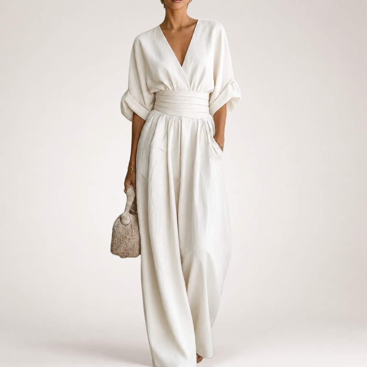 ISABELA - ELEGANTE MONO CON CUELLO EN V